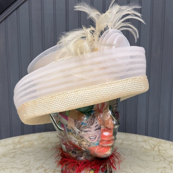 Sandra New York Ivory Straw Church Hat with Feathers & Organza Rosette, Medium - Picture 6 of 11
